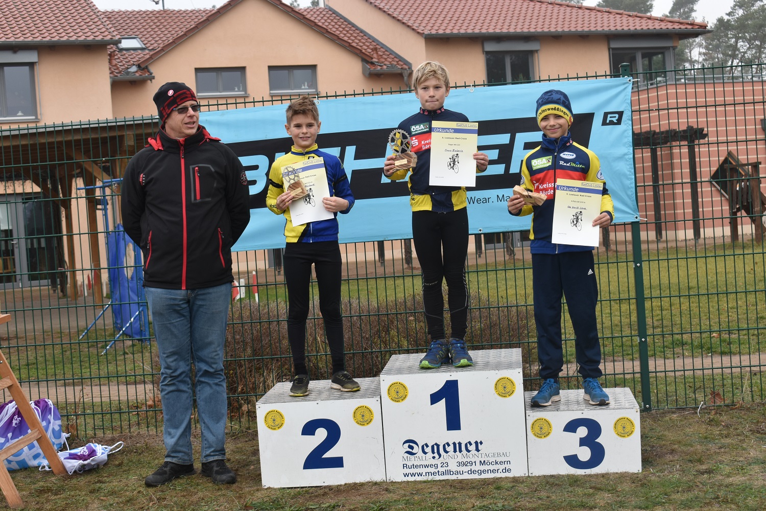Siegerehrung U13 männlich, 1. Platz Onno Bieberle, 3 Platz Gerrit Lerch